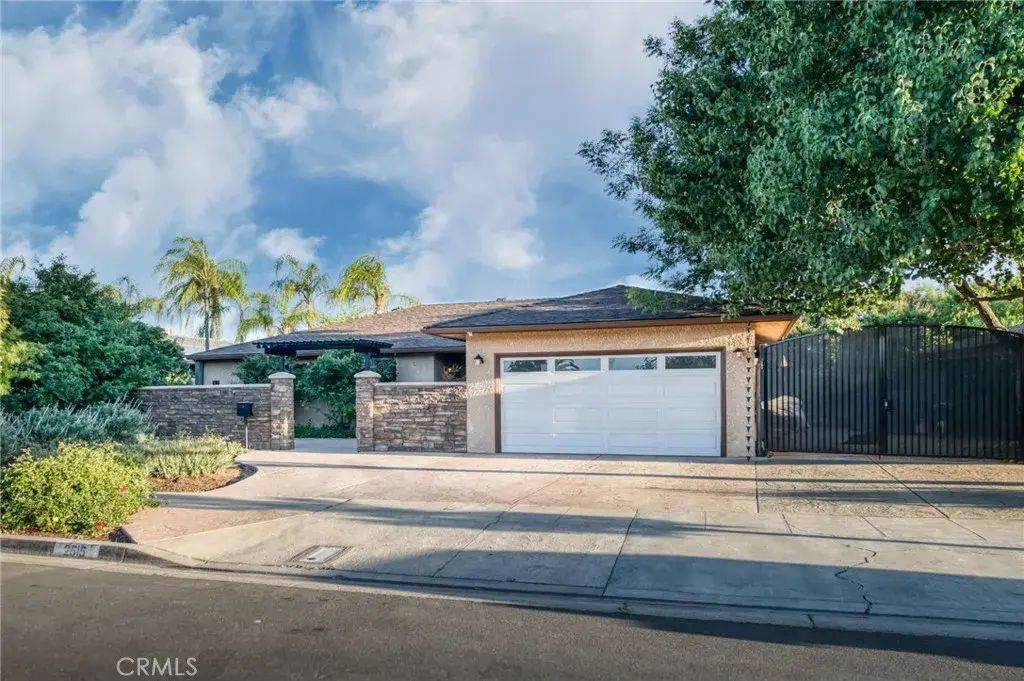 2515 E Los Altos, Fresno