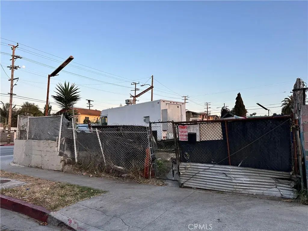 10305 S Normandie, Los Angeles