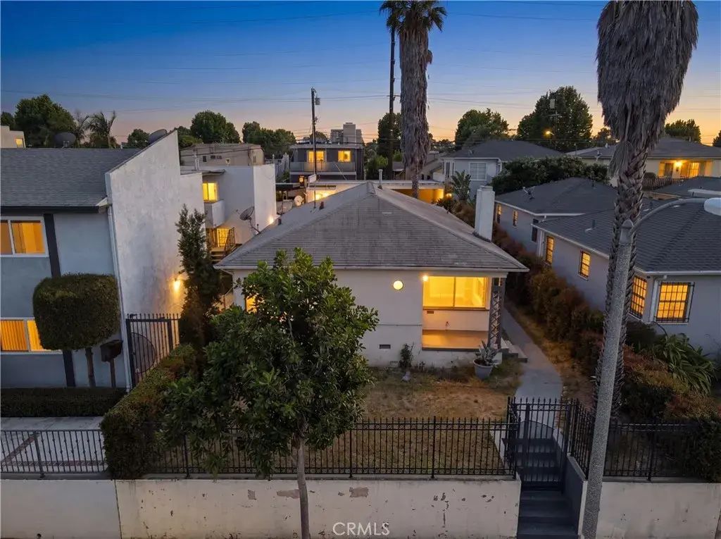 1936 20th, Santa Monica