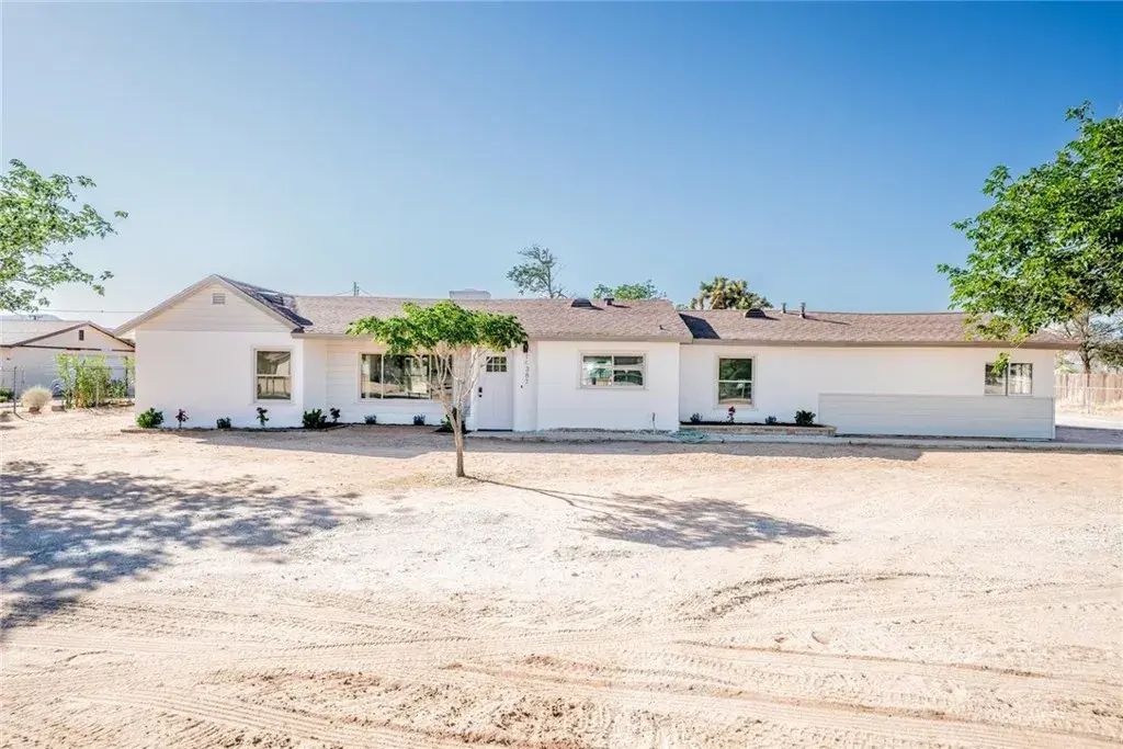 14387 Jicarilla Road, Apple Valley