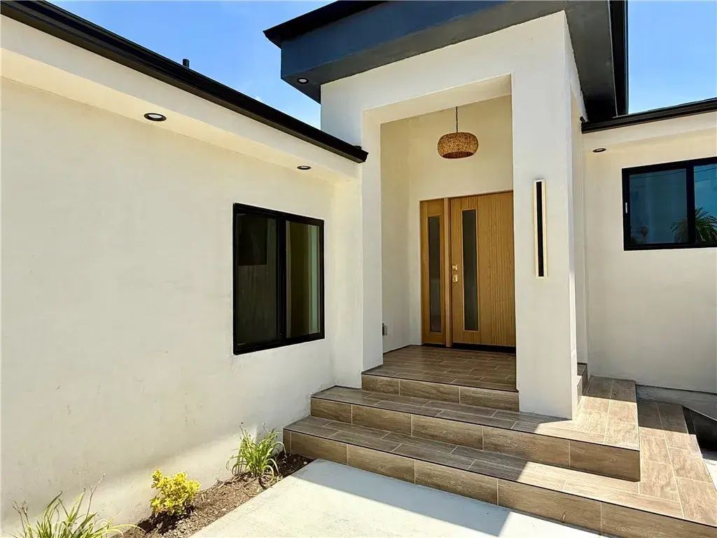 22130 Gault Street, Canoga Park
