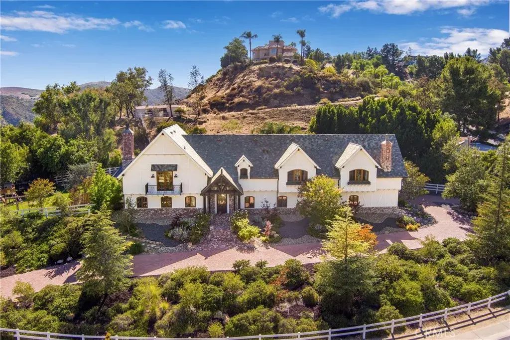 85 Saddlebow Road, Bell Canyon