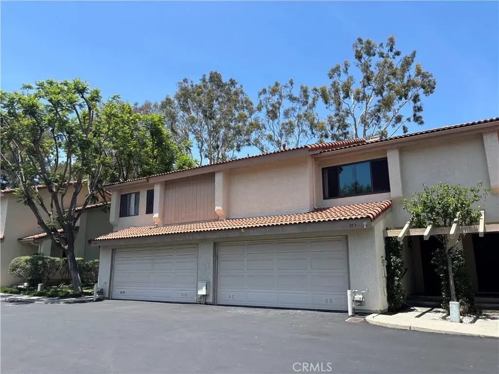 957 Creekside Drive, Fullerton
