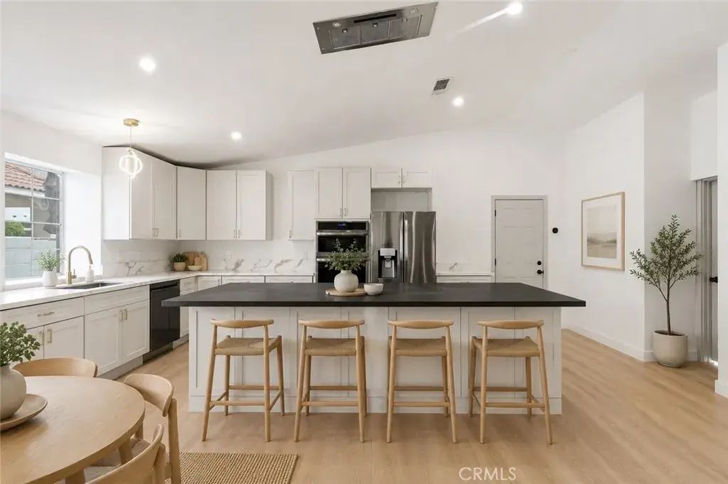 52740 Avenida Alvarado, La Quinta