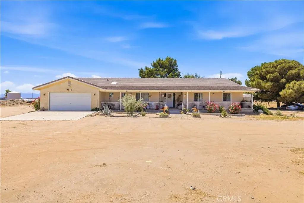 9740 E Avenue G10, Lancaster