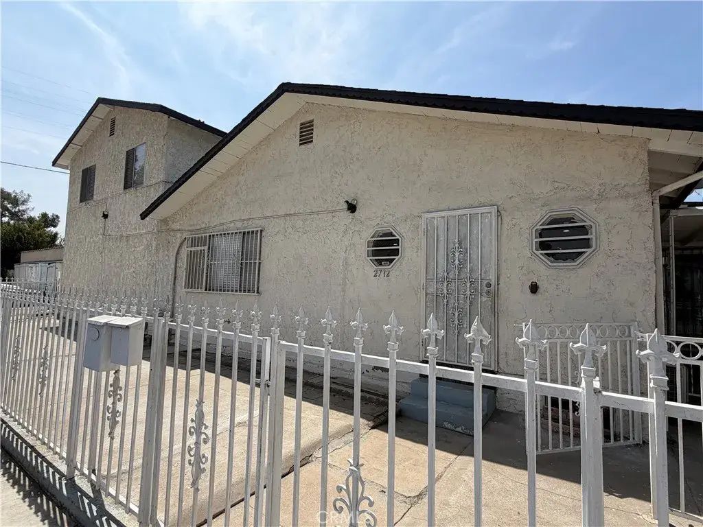 2712 W Hellman, Alhambra