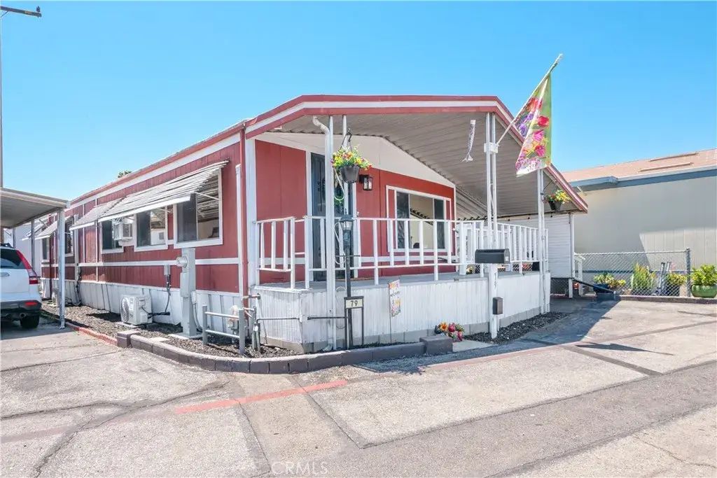 1045 N Azusa 79, Covina