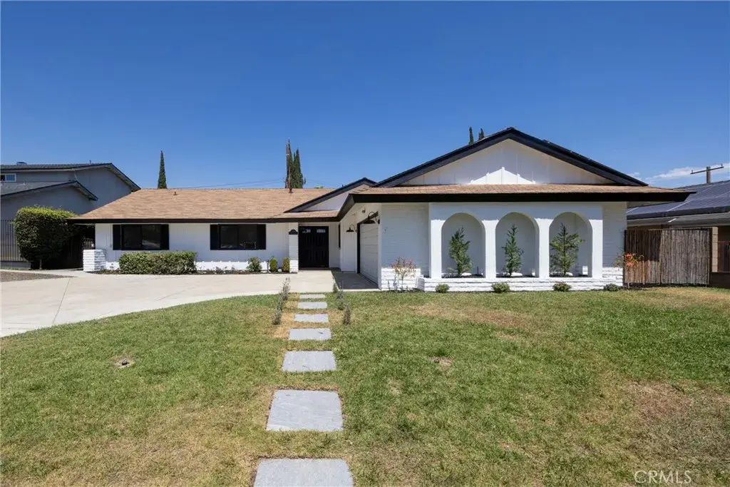 1370 Edgefield, Upland