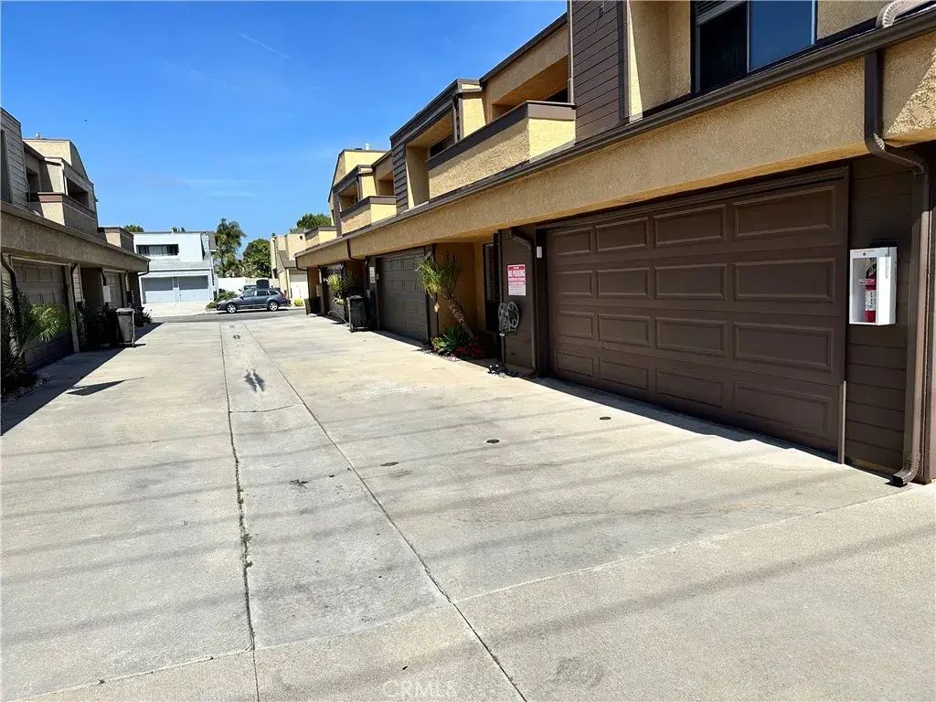 16592 Jib Circle B, Huntington Beach