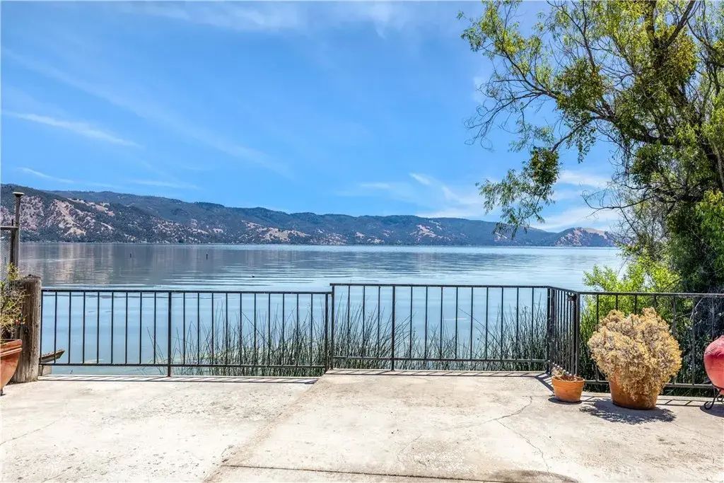 5830 Robin Hill 17, Lakeport