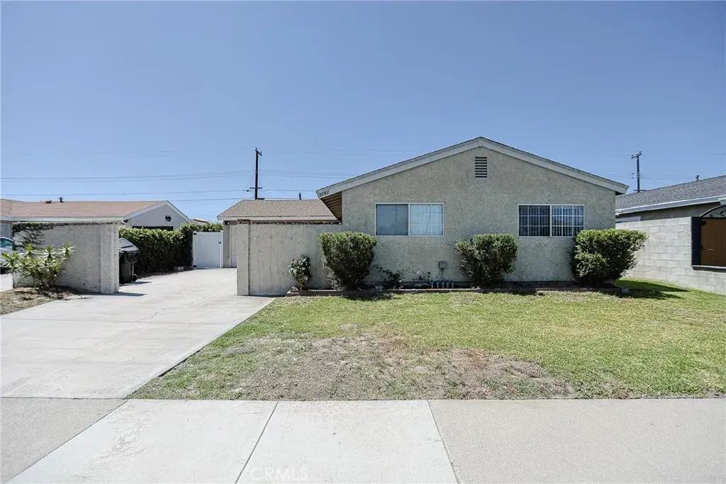 5282 Belle, Cypress