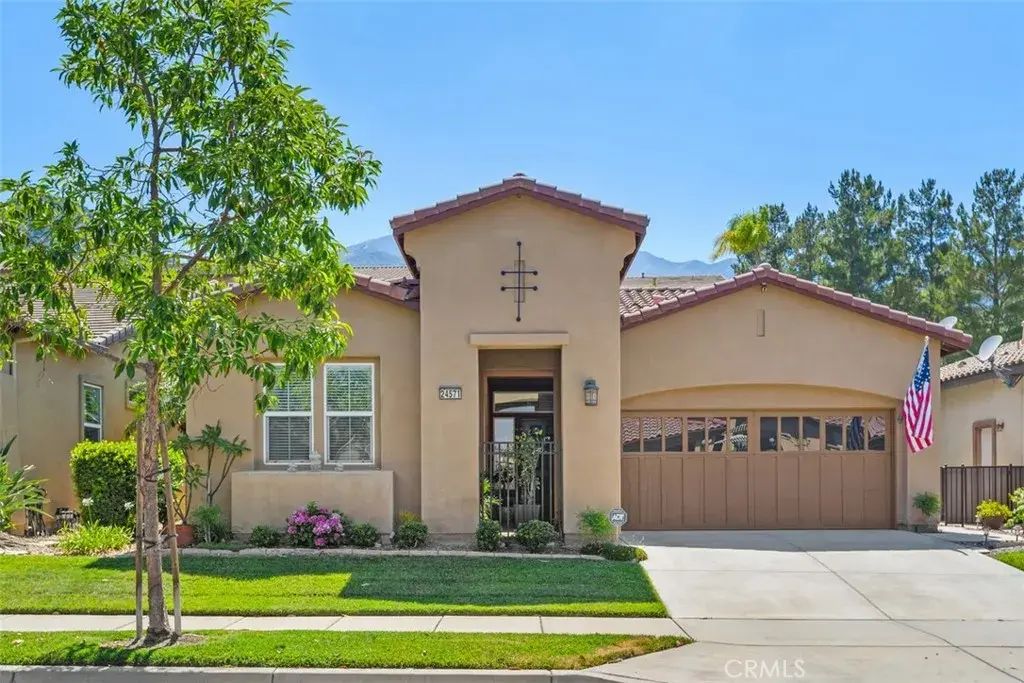 24571 Pine, Corona