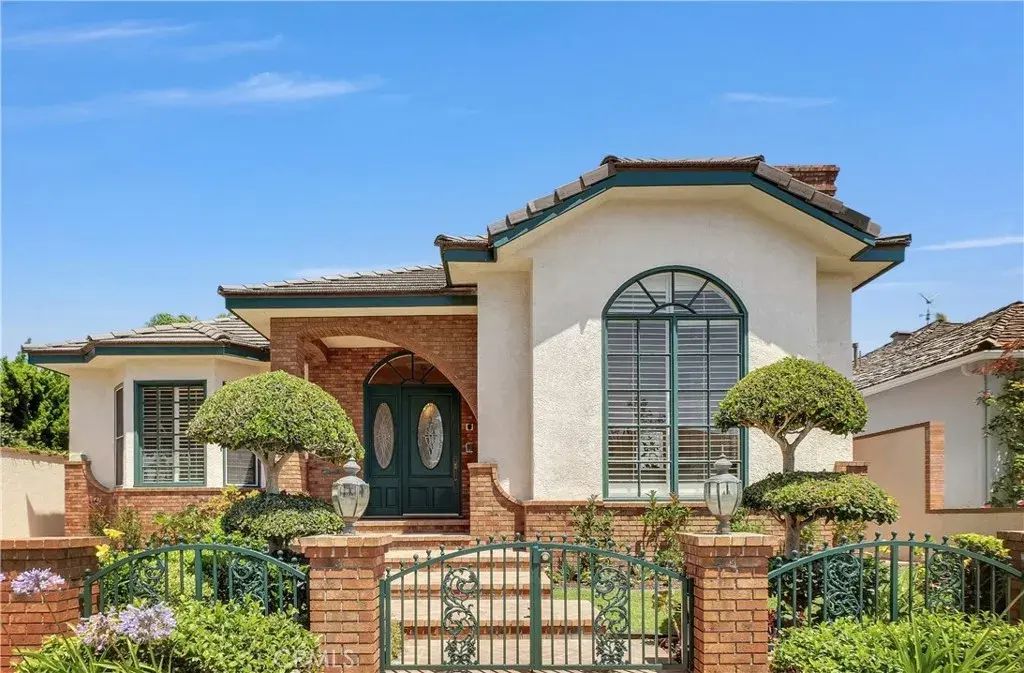 236 Belmont, Long Beach