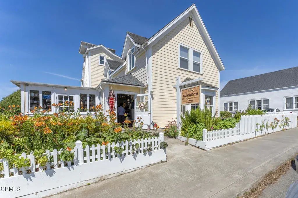 10540 Lansing Street, Mendocino