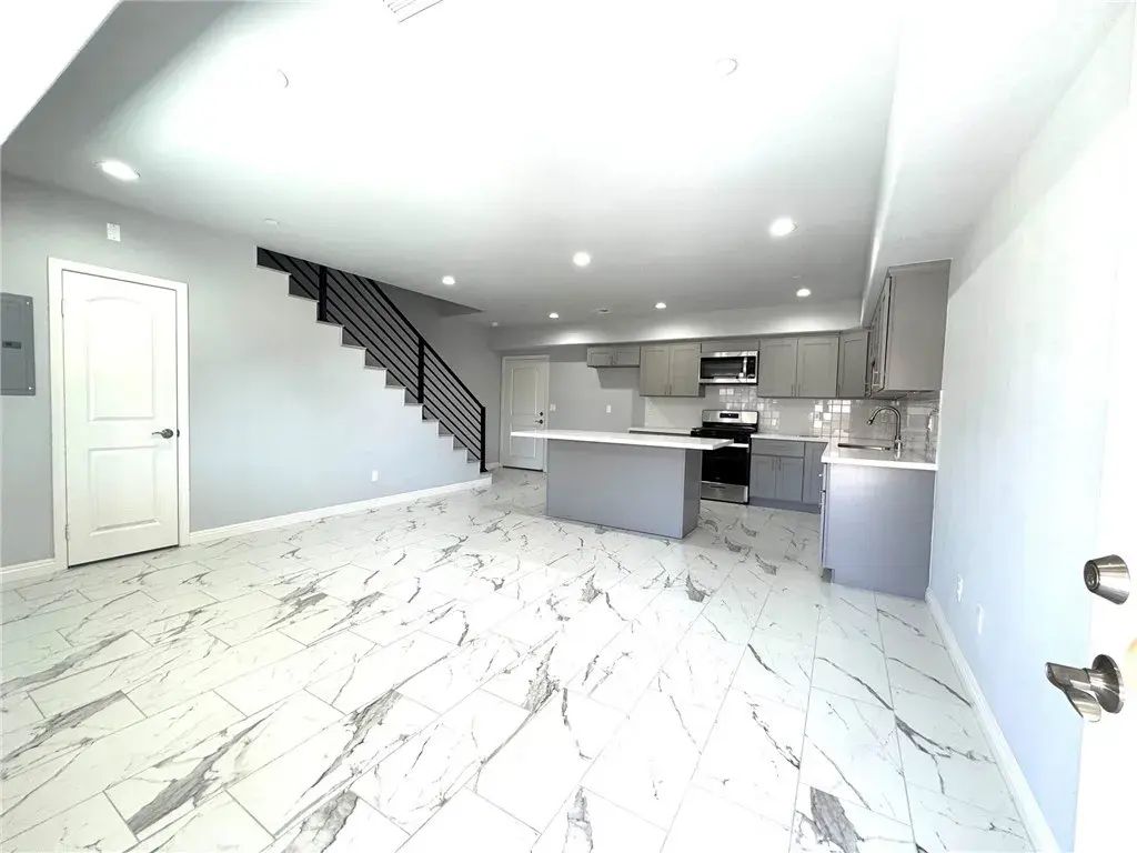 15616 Amar Road B, La Puente