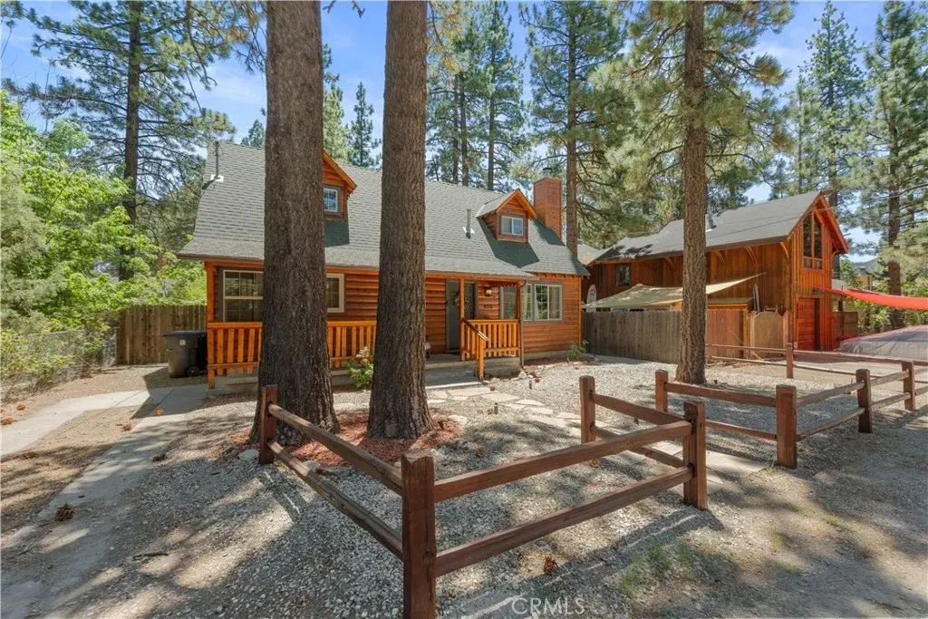 920 Tinkerbell, Big Bear City