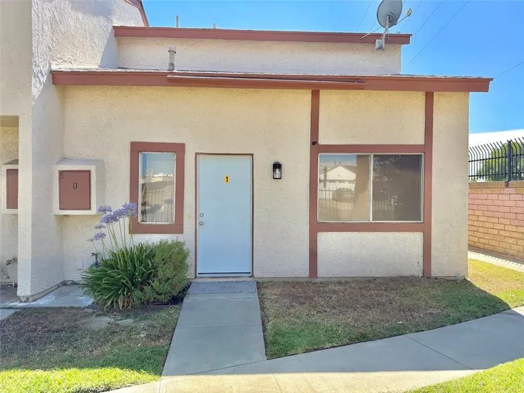 345 N Eucalyptus Avenue 1, Rialto