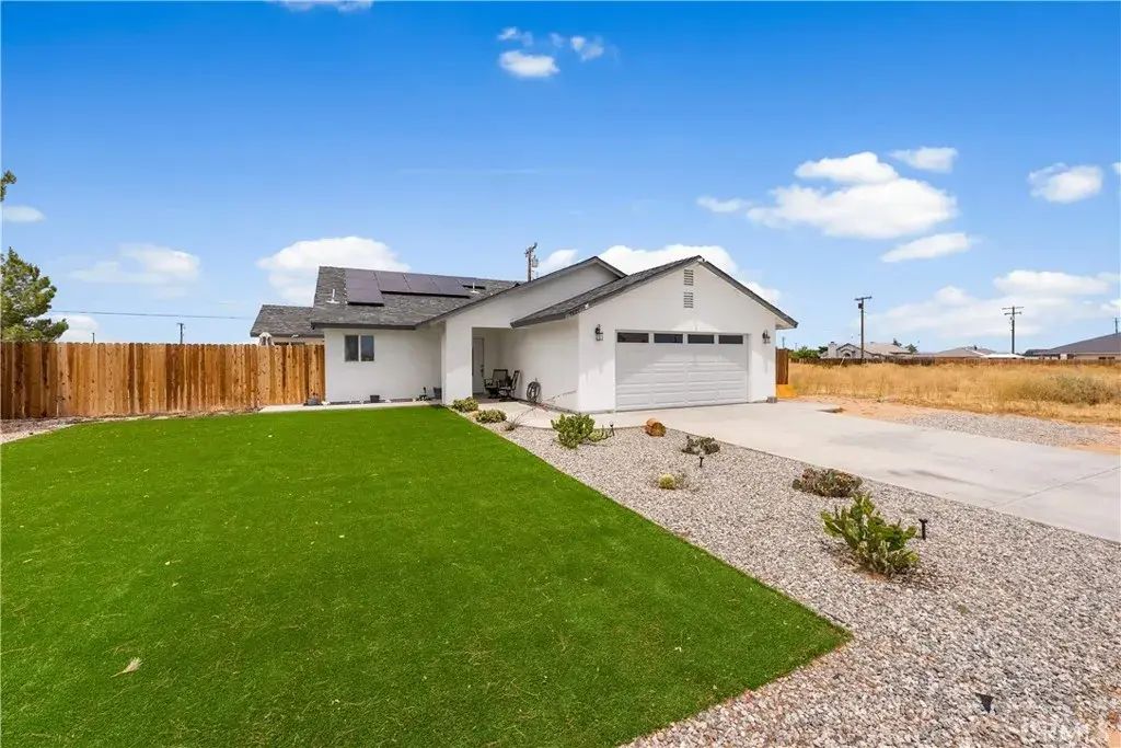 7821 Fir, California City