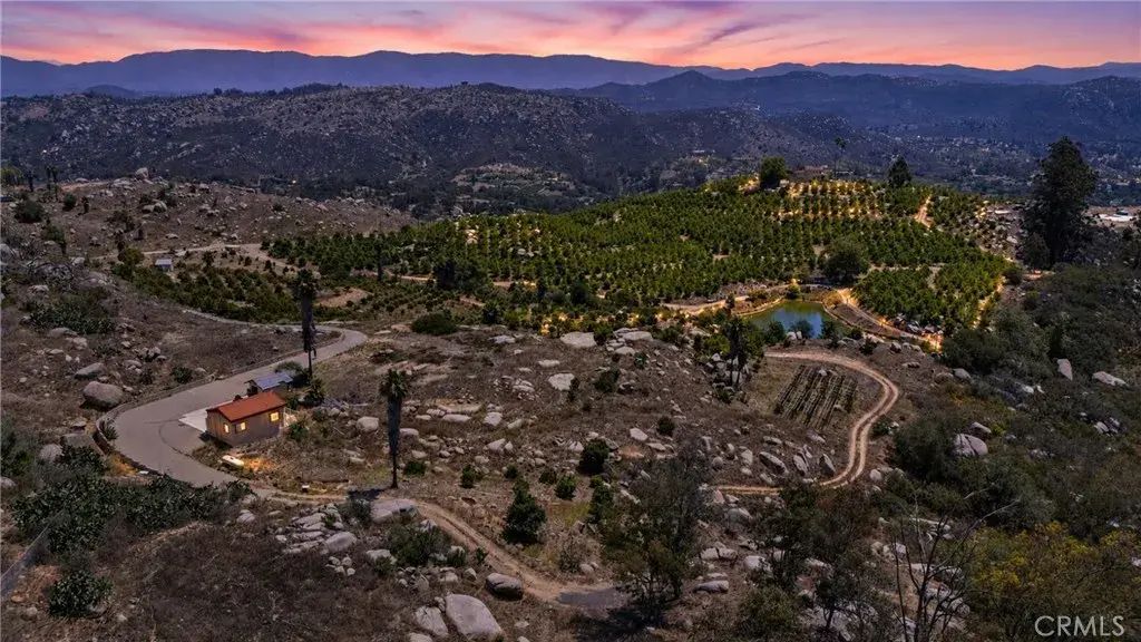 1252 Rancho Luiseno, Escondido