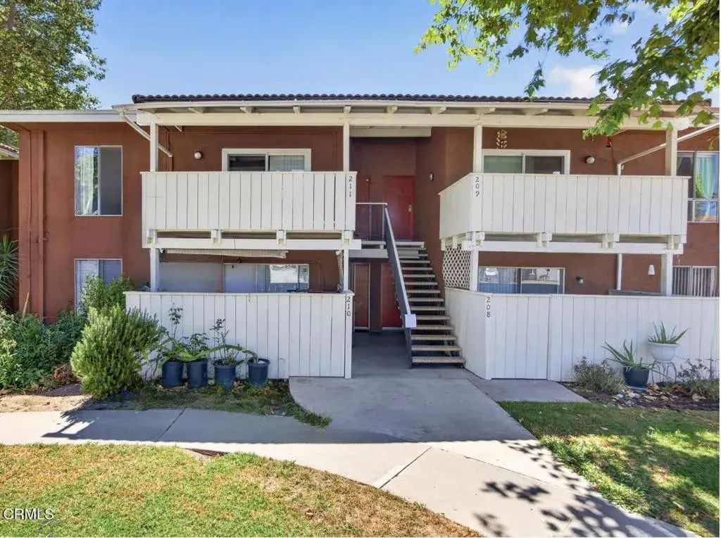 1300 Saratoga Avenue 211, Ventura