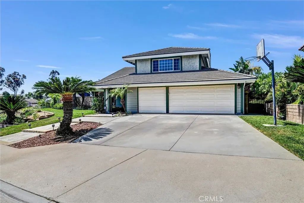 19976 Felicia, Yorba Linda