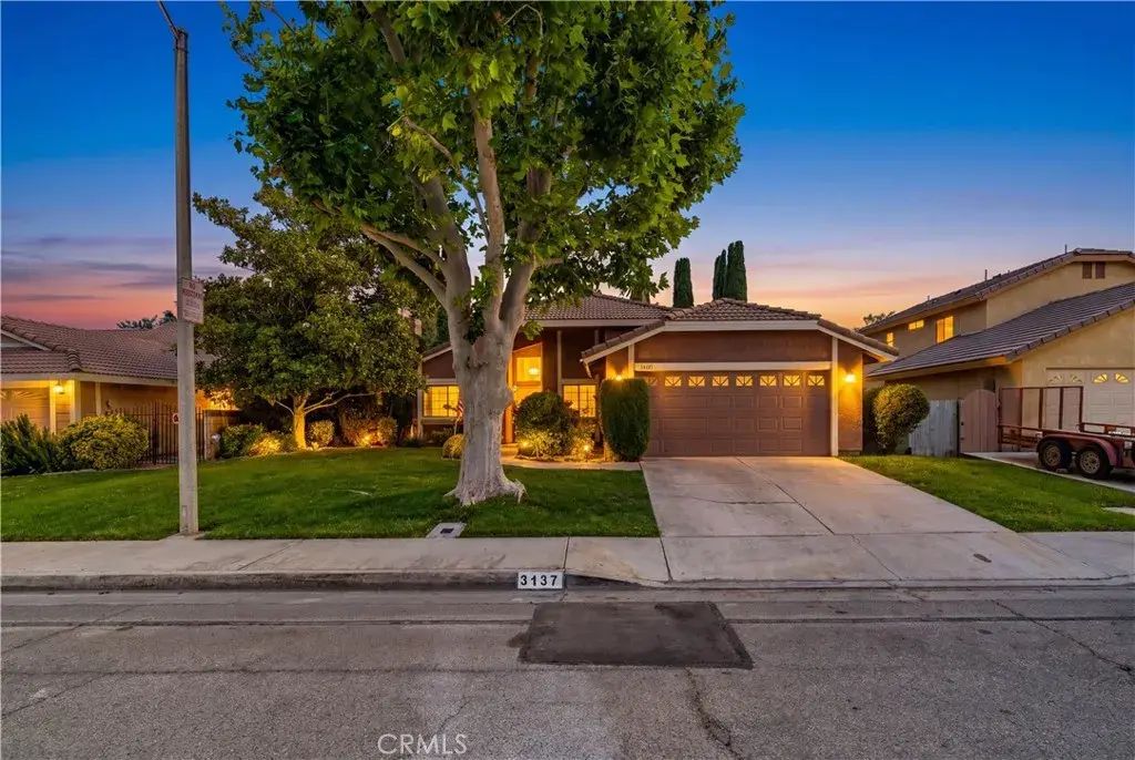 3137 W Avenue J6, Lancaster