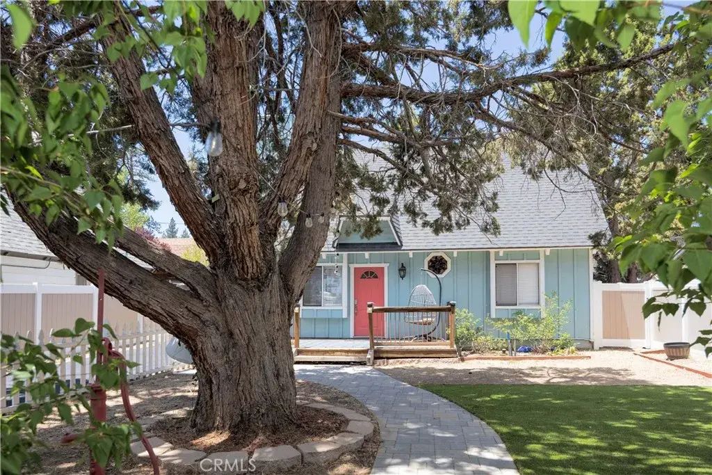 1037 Sequoia Drive, Big Bear City