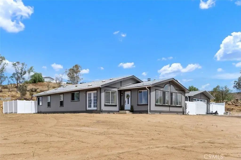 41981 Avenida Abril, Hemet