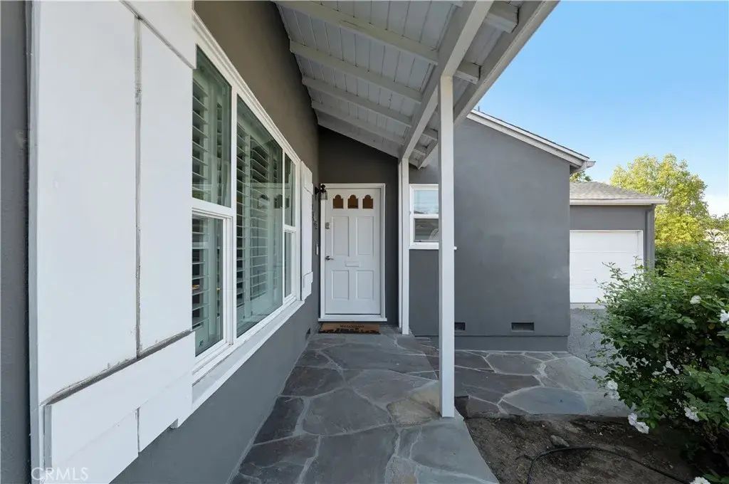 6458 Hanna, Woodland Hills