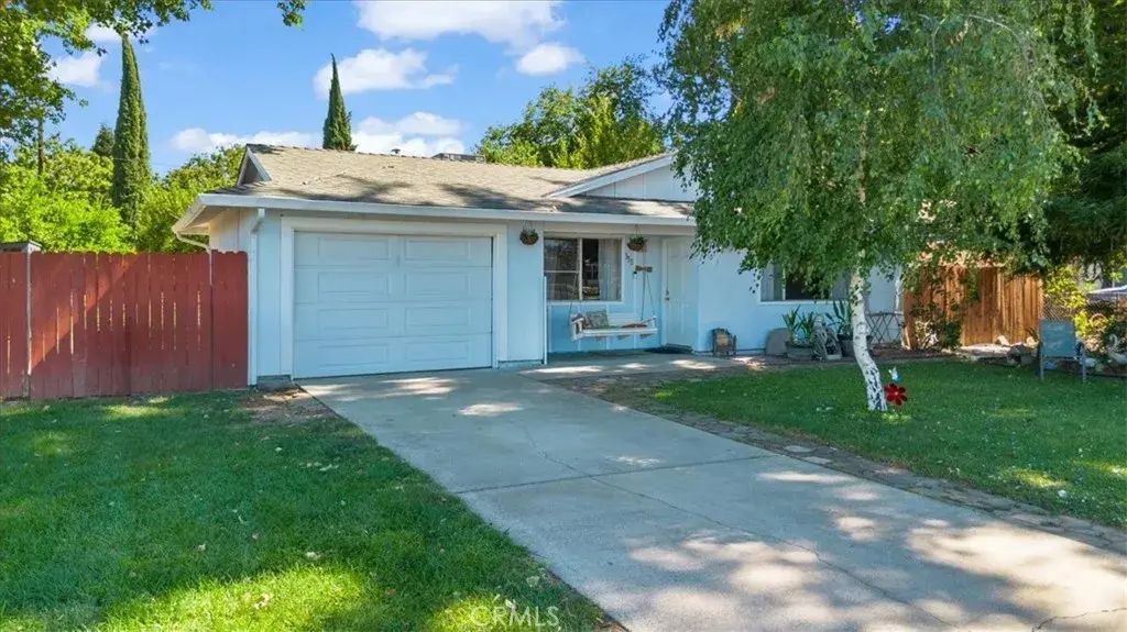 351 C Street, Biggs