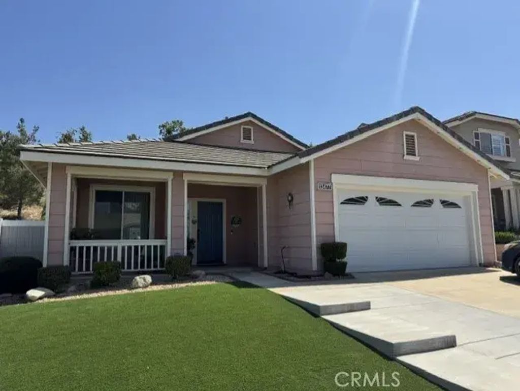 13477 Fairfield, Corona
