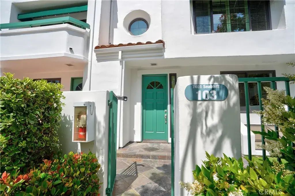 7401 Seabluff Drive 103, Huntington Beach