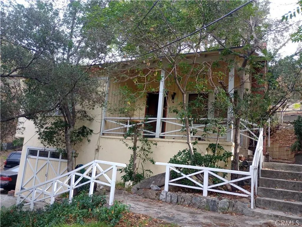 7916 Glenties Lane, Sunland