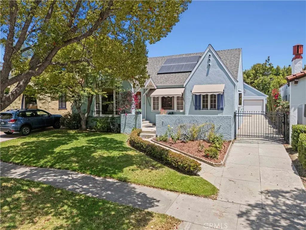 1130 Geneva, Glendale