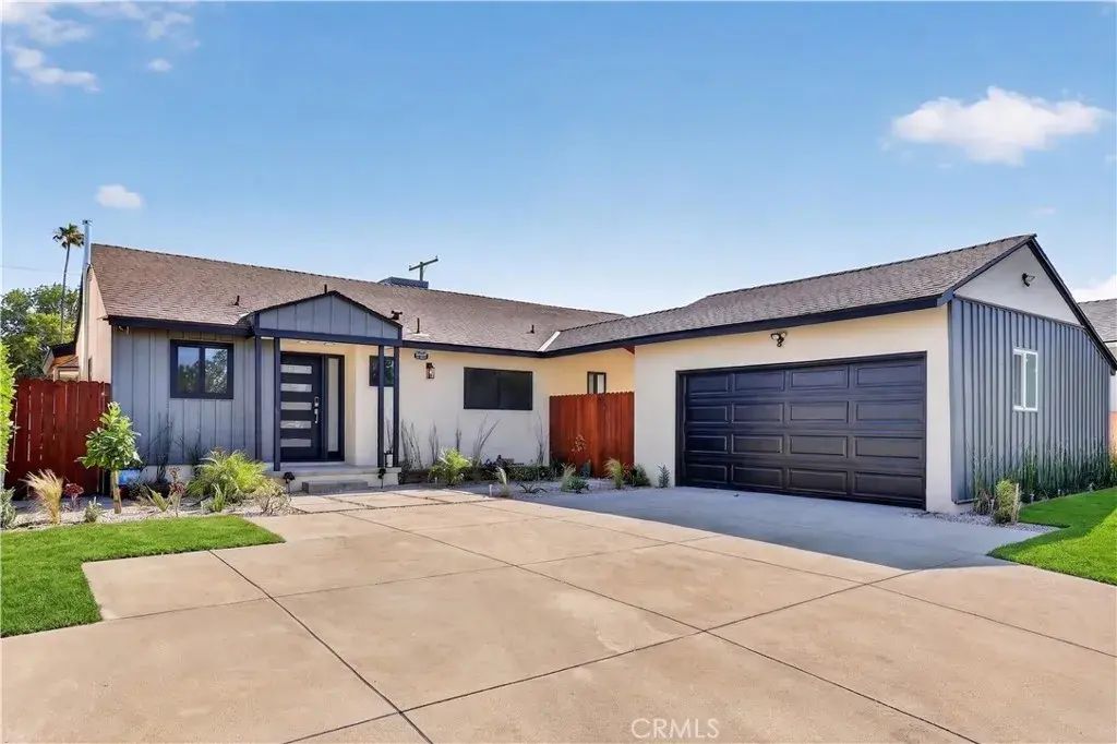 20164 Archwood, Winnetka