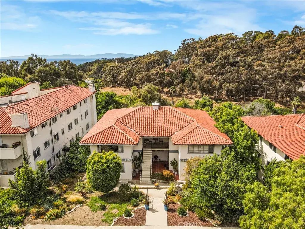 229 Palos Verdes Dr W, Palos Verdes Estates
