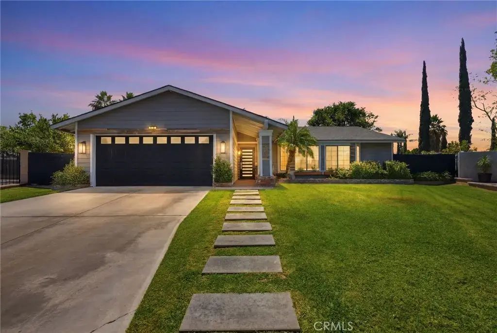 1036 W Leslie Court, Colton