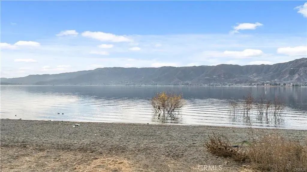 Lake Shore Dr, Lake Elsinore