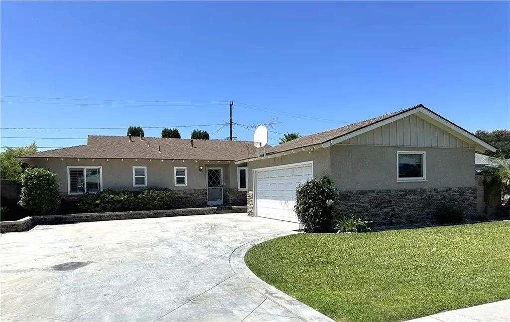 1420 E Lomita, Orange