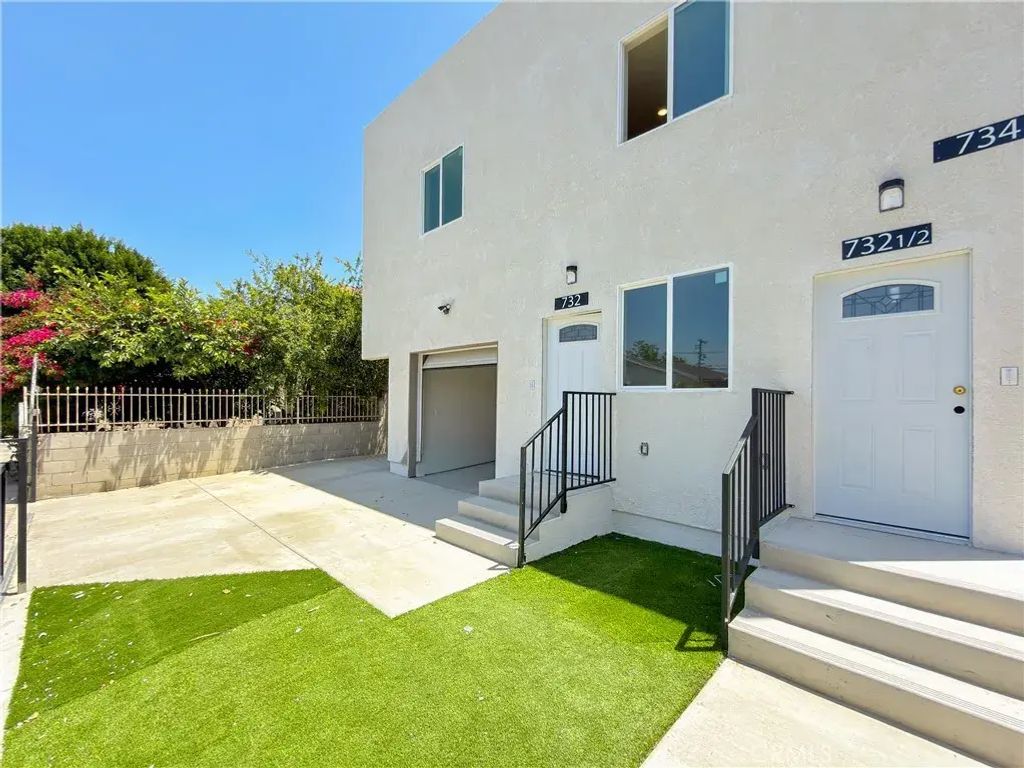 734 E 52nd Street, Los Angeles