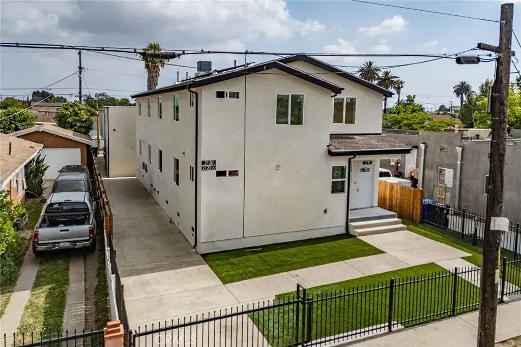 2120 E 92nd Street, Los Angeles