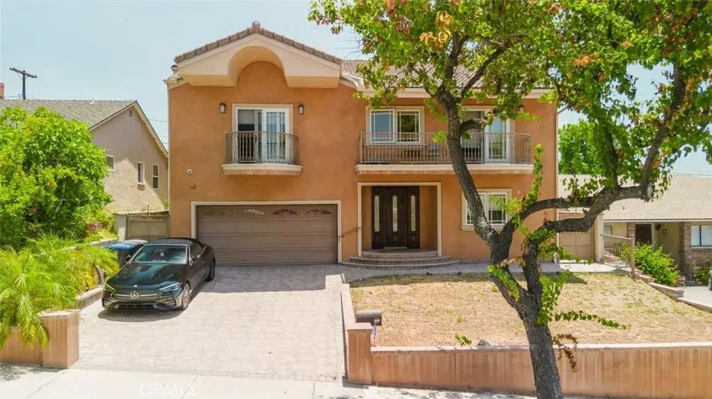 700 Irving Drive, Burbank