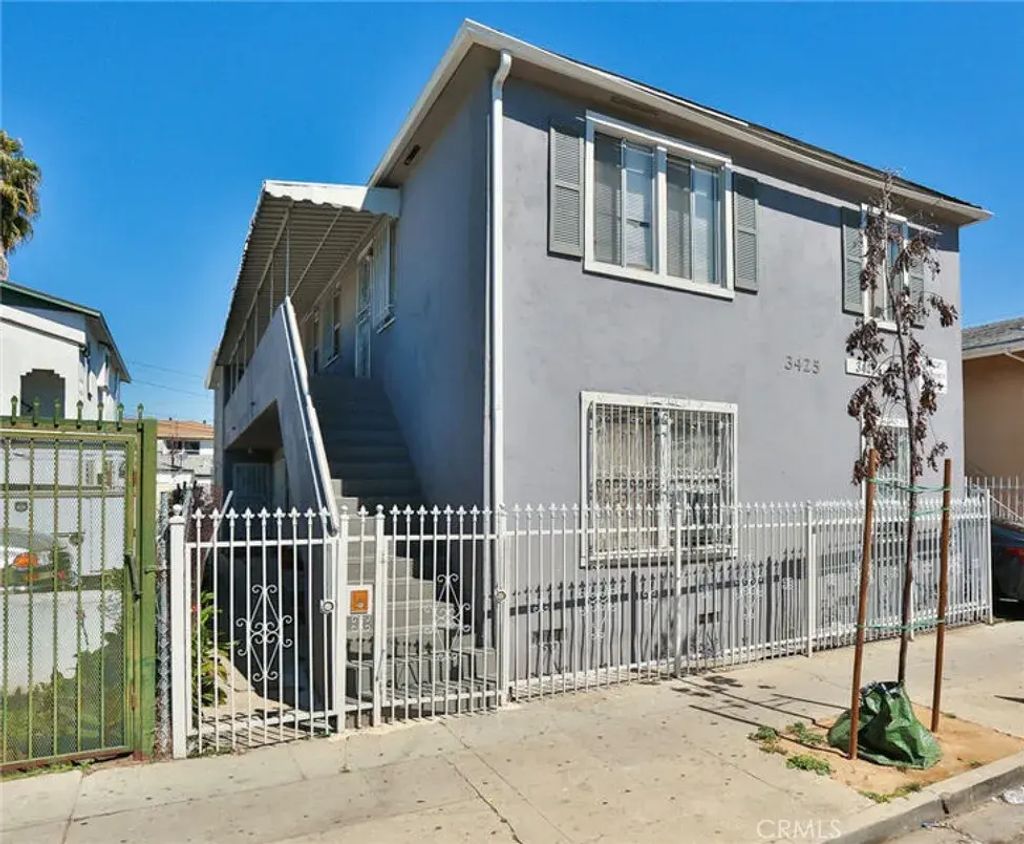 3425 Hyde Park Boulevard, Los Angeles