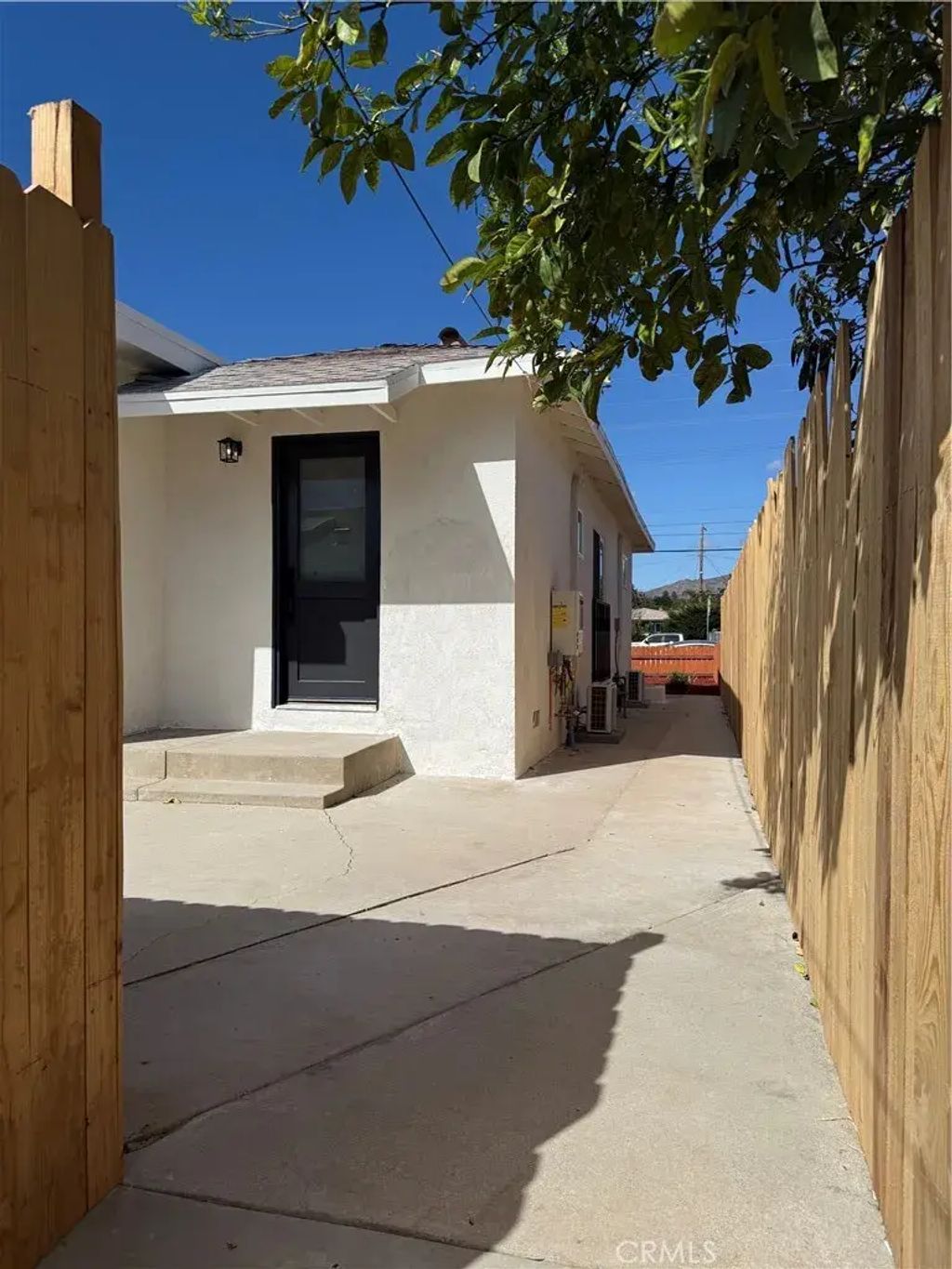 16126 San Fernando Mission, Granada Hills