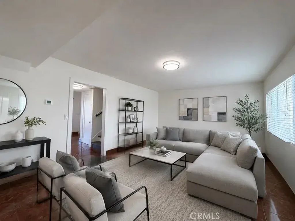 1477 W 20th 7, Los Angeles