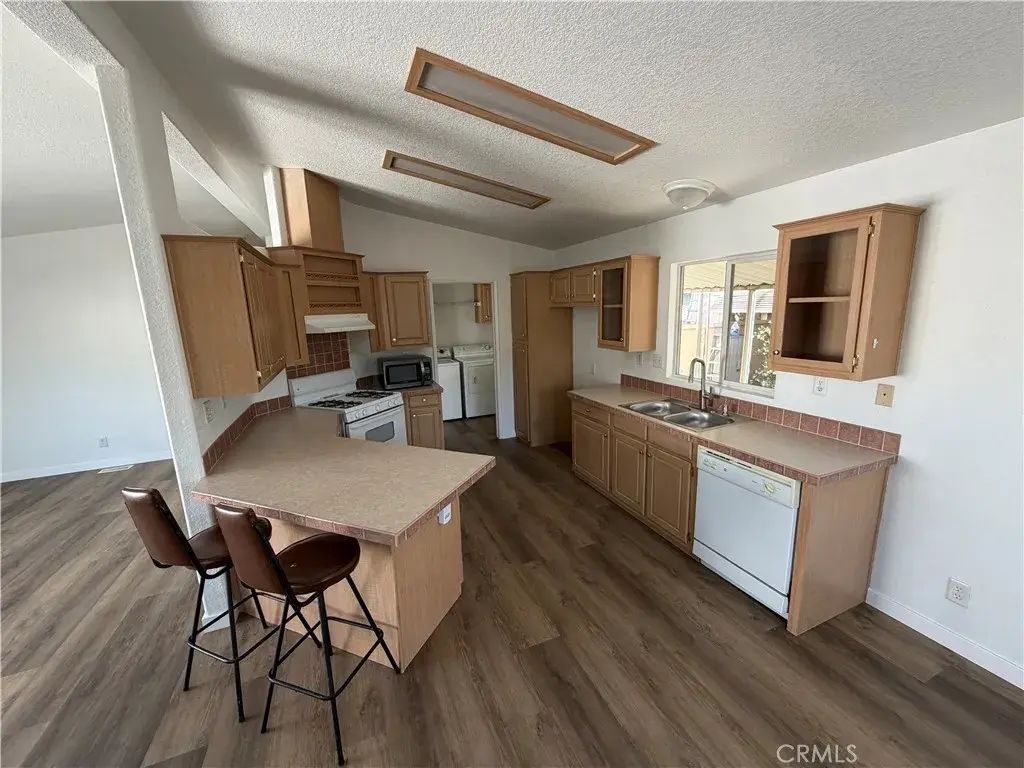 10900 Sepulveda 23, Mission Hills (san Fernando)