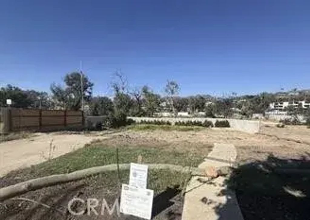 676 N Las Casas, Pacific Palisades