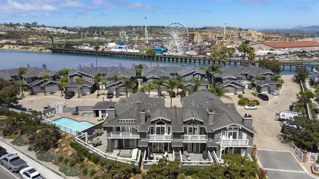 2921 Sandy Pointe 3, Del Mar
