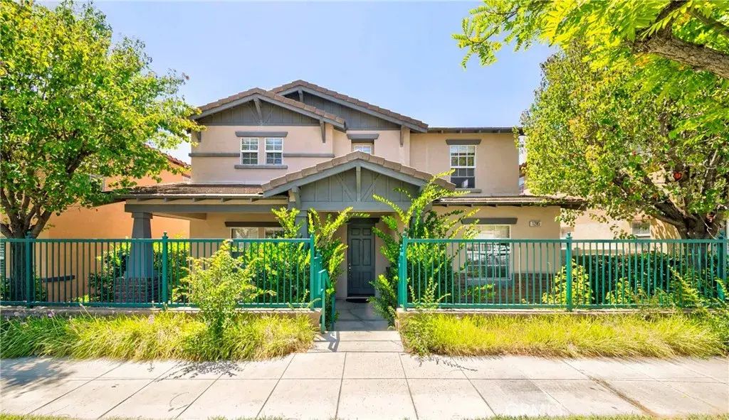 1285 Hopping, Fullerton