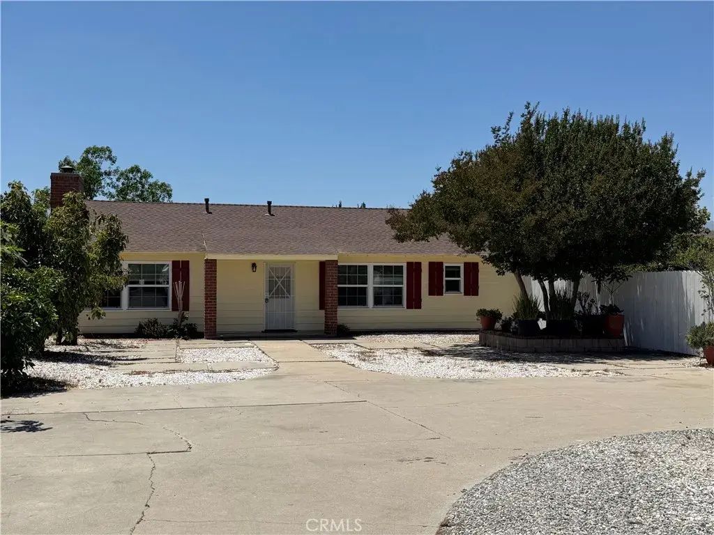 1447 S Valley Center, Glendora